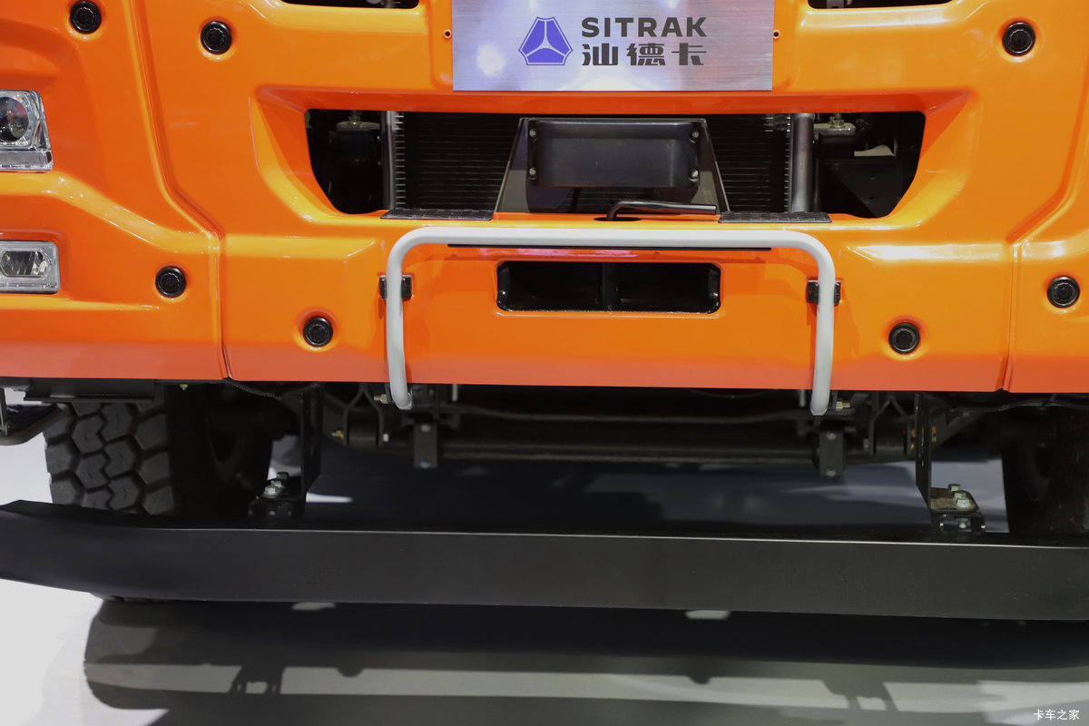 �����ǵ¿�SITRAK G7S 8X4 8.8�״��綯��ж�� ����ʱ��600kWh���