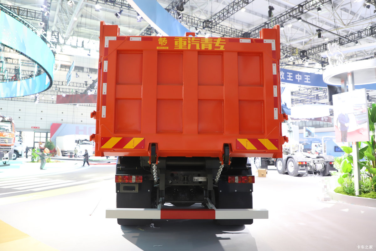 �����ǵ¿�SITRAK G7S 8X4 8.8�״��綯��ж�� ����ʱ��600kWh���