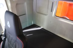 重汽汕德卡SITRAK G7S 8X4 8.8米纯电动自卸车 宁德时代600kWh