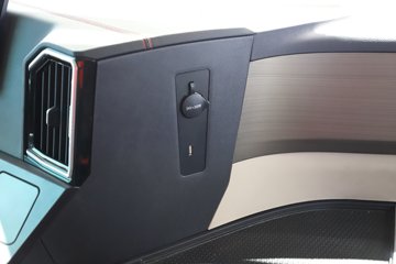 �����ǵ¿�SITRAK G7S 8X4 8.8�״��綯��ж�� ����ʱ��600kWhͼƬ
