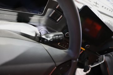 �����ǵ¿�SITRAK G7S 8X4 8.8�״��綯��ж�� ����ʱ��600kWhͼƬ