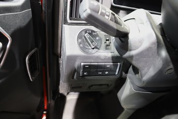 �����ǵ¿�SITRAK G7S 8X4 8.8�״��綯��ж�� ����ʱ��600kWhͼƬ