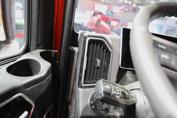 �����ǵ¿�SITRAK G7S 8X4 8.8�״��綯��ж�� ����ʱ��600kWhͼƬ