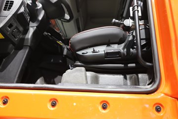 �����ǵ¿�SITRAK G7S 8X4 8.8�״��綯��ж�� ����ʱ��600kWh ����ͼƬ