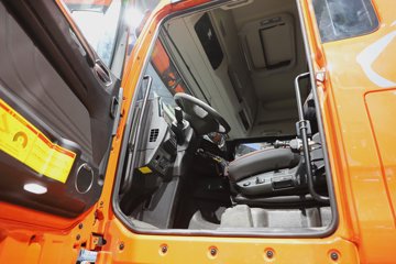 �����ǵ¿�SITRAK G7S 8X4 8.8�״��綯��ж�� ����ʱ��600kWh ����ͼƬ