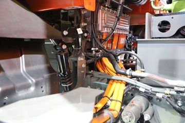 �����ǵ¿�SITRAK G7S 8X4 8.8�״��綯��ж�� ����ʱ��600kWhͼƬ
