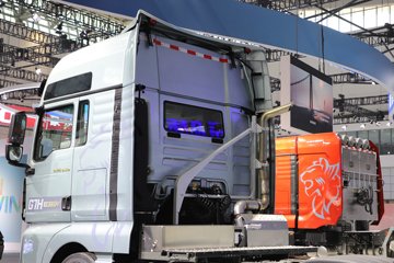 �����ǵ¿�SITRAK G7H 14.6L LNG 630���� 6X4 �й�����14�� AMT�Զ��� ǣ����ͼƬ