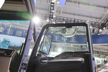 �����ǵ¿�SITRAK G7H 14.6L LNG 630���� 6X4 �й�����14�� AMT�Զ��� ǣ����ͼƬ