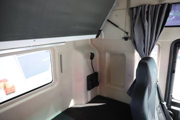 �����ǵ¿�SITRAK G7H 14.6L LNG 630���� 6X4 �й�����14�� AMT�Զ��� ǣ����ͼƬ