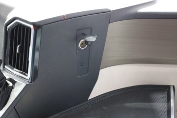 �����ǵ¿�SITRAK G7H 14.6L LNG 630���� 6X4 �й�����14�� AMT�Զ��� ǣ����ͼƬ