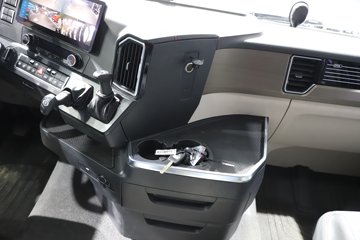 �����ǵ¿�SITRAK G7H 14.6L LNG 630���� 6X4 �й�����14�� AMT�Զ��� ǣ����ͼƬ