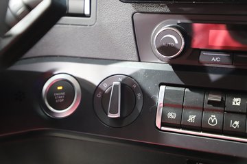 �����ǵ¿�SITRAK G7H 14.6L LNG 630���� 6X4 �й�����14�� AMT�Զ��� ǣ����ͼƬ