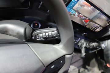 �����ǵ¿�SITRAK G7H 14.6L LNG 630���� 6X4 �й�����14�� AMT�Զ��� ǣ����ͼƬ