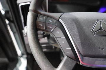 �����ǵ¿�SITRAK G7H 14.6L LNG 630���� 6X4 �й�����14�� AMT�Զ��� ǣ����ͼƬ