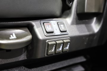 �����ǵ¿�SITRAK G7H 14.6L LNG 630���� 6X4 �й�����14�� AMT�Զ��� ǣ����ͼƬ