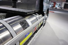 重汽汕德卡SITRAK G7H 14.6L LNG 630马力 6X4 中国重汽14档 AMT自动档 牵引车