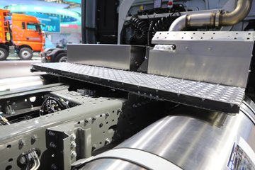 �����ǵ¿�SITRAK G7H 14.6L LNG 630���� 6X4 �й�����14�� AMT�Զ��� ǣ����ͼƬ