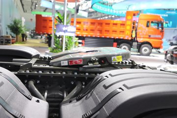 �����ǵ¿�SITRAK G7H 14.6L LNG 630���� 6X4 �й�����14�� AMT�Զ��� ǣ����ͼƬ