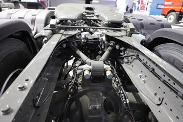 �����ǵ¿�SITRAK G7H 14.6L LNG 630���� 6X4 �й�����14�� AMT�Զ��� ǣ����ͼƬ