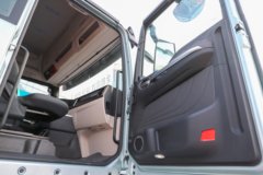 重汽汕德卡SITRAK G7H 12.4L柴油 540马力 6X2 中国重汽16档 AMT自动档 7.8米厢式载货车