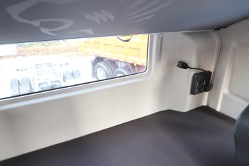 �����ǵ¿�SITRAK G7H 12.4L���� 540���� 6X2 �й�����16�� AMT�Զ��� 7.8����ʽ�ػ���ͼƬ