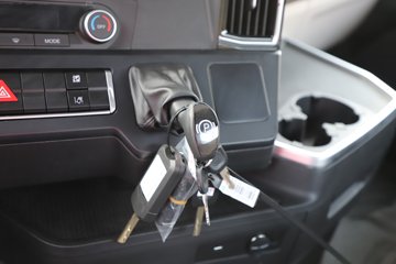 �����ǵ¿�SITRAK G7H 12.4L���� 540���� 6X2 �й�����16�� AMT�Զ��� 7.8����ʽ�ػ���ͼƬ