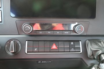 �����ǵ¿�SITRAK G7H 12.4L���� 540���� 6X2 �й�����16�� AMT�Զ��� 7.8����ʽ�ػ���ͼƬ