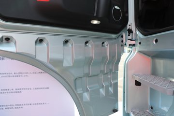 �����ǵ¿�SITRAK G7H 12.4L���� 540���� 6X2 �й�����16�� AMT�Զ��� 7.8����ʽ�ػ��� ����ͼƬ