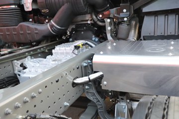 �����ǵ¿�SITRAK G7H 12.4L���� 540���� 6X2 �й�����16�� AMT�Զ��� 7.8����ʽ�ػ���ͼƬ