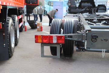 �����ǵ¿�SITRAK G7H 12.4L���� 540���� 6X2 �й�����16�� AMT�Զ��� 7.8����ʽ�ػ���ͼƬ