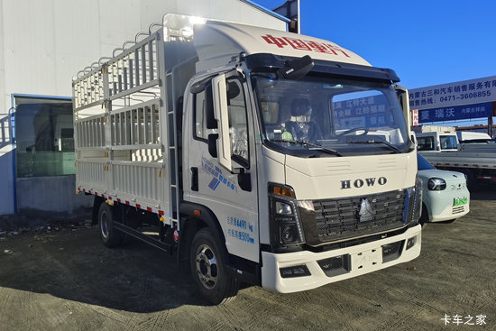 ����HOWOͳ˧ 3L CNG 140���� ��ʿ��8�� 4.15�׵��Ų�դʽ�Ῠ