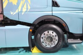 KS&nbsp;牵引车外观                                                图片