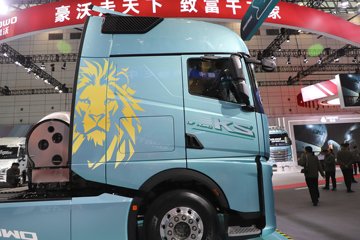 ��������(HOWO) KS 15.7L LNG 720���� 6X4 �ɰ���12�� AMT�Զ��� ǣ����ͼƬ