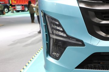 ��������(HOWO) KS 15.7L LNG 720���� 6X4 �ɰ���12�� AMT�Զ��� ǣ����ͼƬ