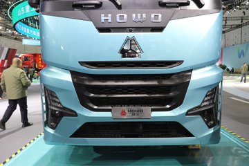 ��������(HOWO) KS 15.7L LNG 720���� 6X4 �ɰ���12�� AMT�Զ��� ǣ����ͼƬ