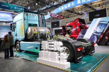 ��������(HOWO) KS 15.7L LNG 720���� 6X4 �ɰ���12�� AMT�Զ��� ǣ����ͼƬ