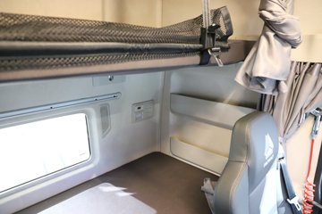 ��������(HOWO) KS 15.7L LNG 720���� 6X4 �ɰ���12�� AMT�Զ��� ǣ����ͼƬ