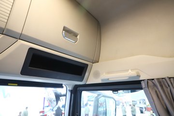 ��������(HOWO) KS 15.7L LNG 720���� 6X4 �ɰ���12�� AMT�Զ��� ǣ����ͼƬ