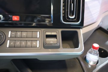 ��������(HOWO) KS 15.7L LNG 720���� 6X4 �ɰ���12�� AMT�Զ��� ǣ����ͼƬ