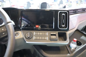 ��������(HOWO) KS 15.7L LNG 720���� 6X4 �ɰ���12�� AMT�Զ��� ǣ����ͼƬ