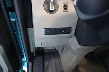 ��������(HOWO) KS 15.7L LNG 720���� 6X4 �ɰ���12�� AMT�Զ��� ǣ����ͼƬ