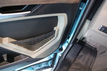 ��������(HOWO) KS 15.7L LNG 720���� 6X4 �ɰ���12�� AMT�Զ��� ǣ����ͼƬ