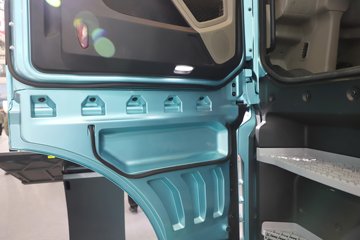 ��������(HOWO) KS 15.7L LNG 720���� 6X4 �ɰ���12�� AMT�Զ��� ǣ����ͼƬ