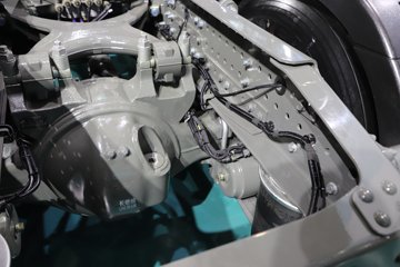 ��������(HOWO) KS 15.7L LNG 720���� 6X4 �ɰ���12�� AMT�Զ��� ǣ����ͼƬ