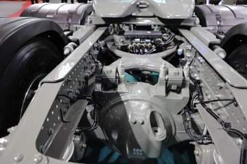 ��������(HOWO) KS 15.7L LNG 720���� 6X4 �ɰ���12�� AMT�Զ��� ǣ����ͼƬ