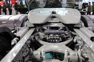 ��������(HOWO) KS 15.7L LNG 720���� 6X4 �ɰ���12�� AMT�Զ��� ǣ����ͼƬ