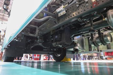 ��������(HOWO) KS 15.7L LNG 720���� 6X4 �ɰ���12�� AMT�Զ��� ǣ����ͼƬ