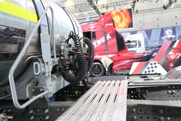 ��������(HOWO) KS 15.7L LNG 720���� 6X4 �ɰ���12�� AMT�Զ��� ǣ����ͼƬ