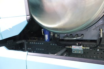 ��������(HOWO) KS 15.7L LNG 720���� 6X4 �ɰ���12�� AMT�Զ��� ǣ����ͼƬ