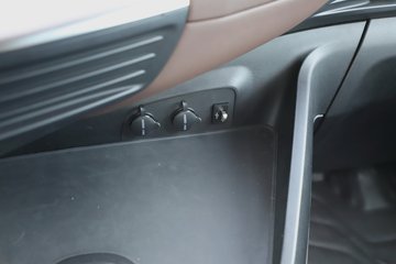 ��������(HOWO) TS ���� 370���� 4X2 �й�����10�� AMT�Զ��� �����ػ���ͼƬ